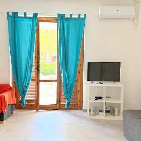 N305 - Numana, Comodo Trilocale Con Giardino Numana