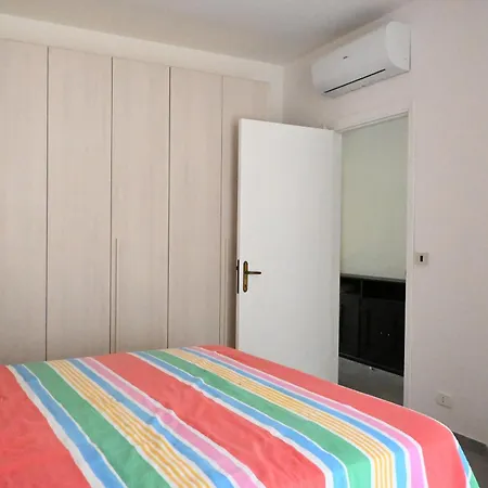 N305 - Numana, Comodo Trilocale Con Giardino Apartamento Numana