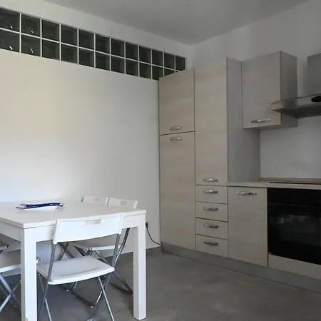 N305 - Numana, Comodo Trilocale Con Giardino *