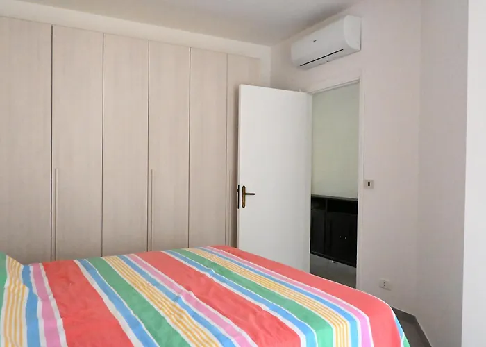 N305 - Numana, Comodo Trilocale Con Giardino Appartamento Numana