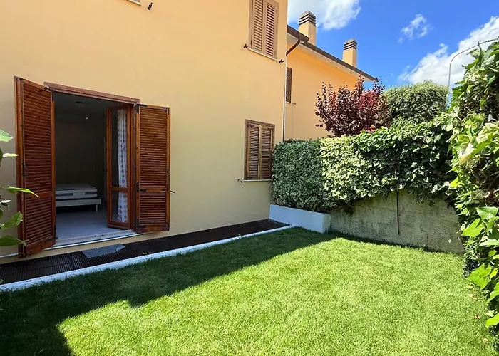N305 - Numana, Comodo Trilocale Con Giardino Appartamento *